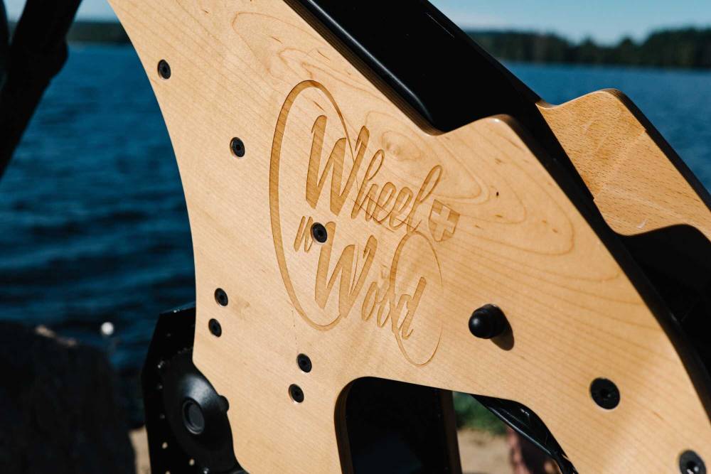 Vélo en bois